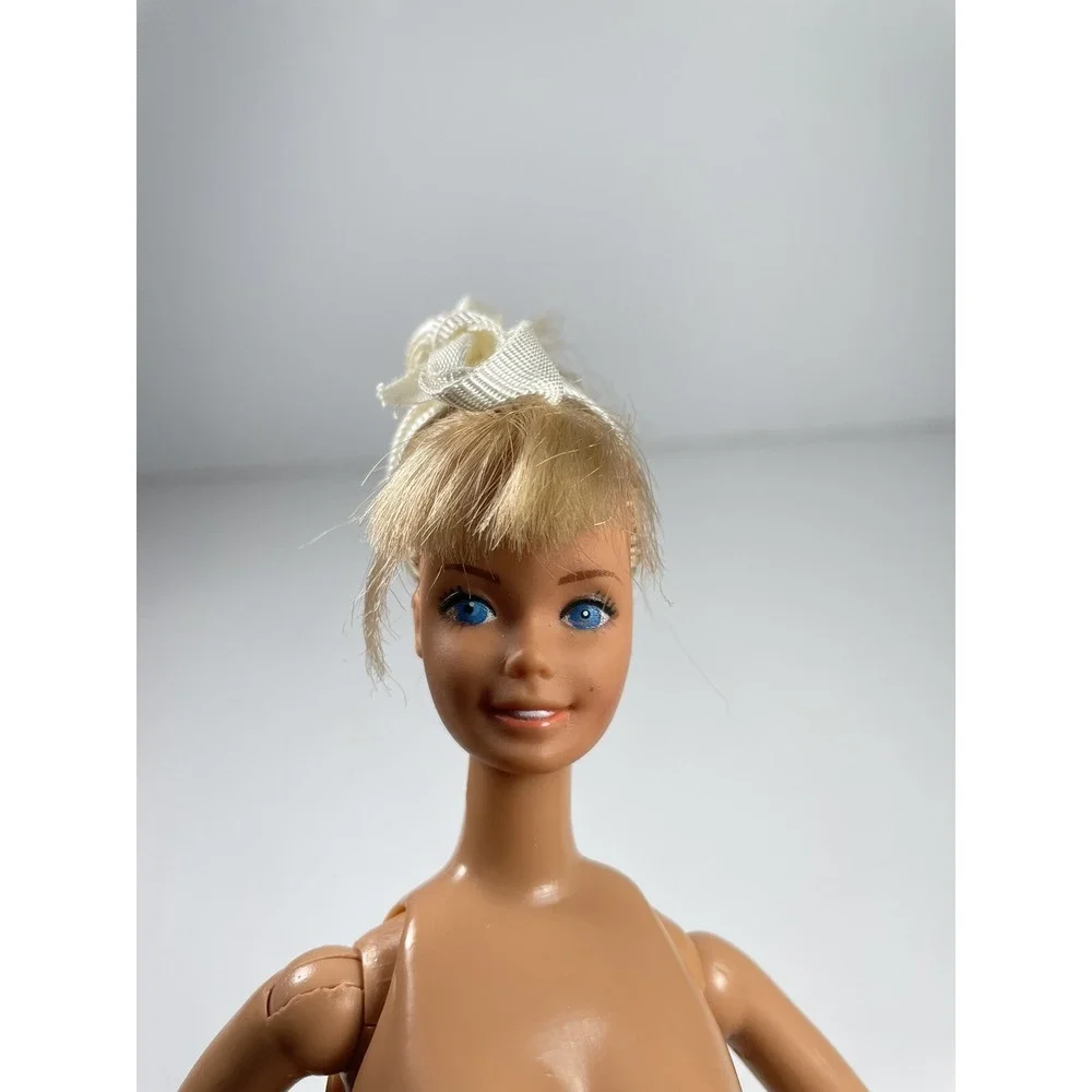 Vtg 1979 Beauty Secrets Barbie Shrugging  Home Made Clothing‎ Working Arms